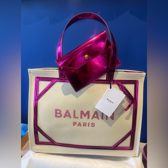 💎👜 BALMAIN NWT DUSTER
B-Army 42 Tote Bag In Canvas And Mirror-Effect Leather - Picture 7 of 9